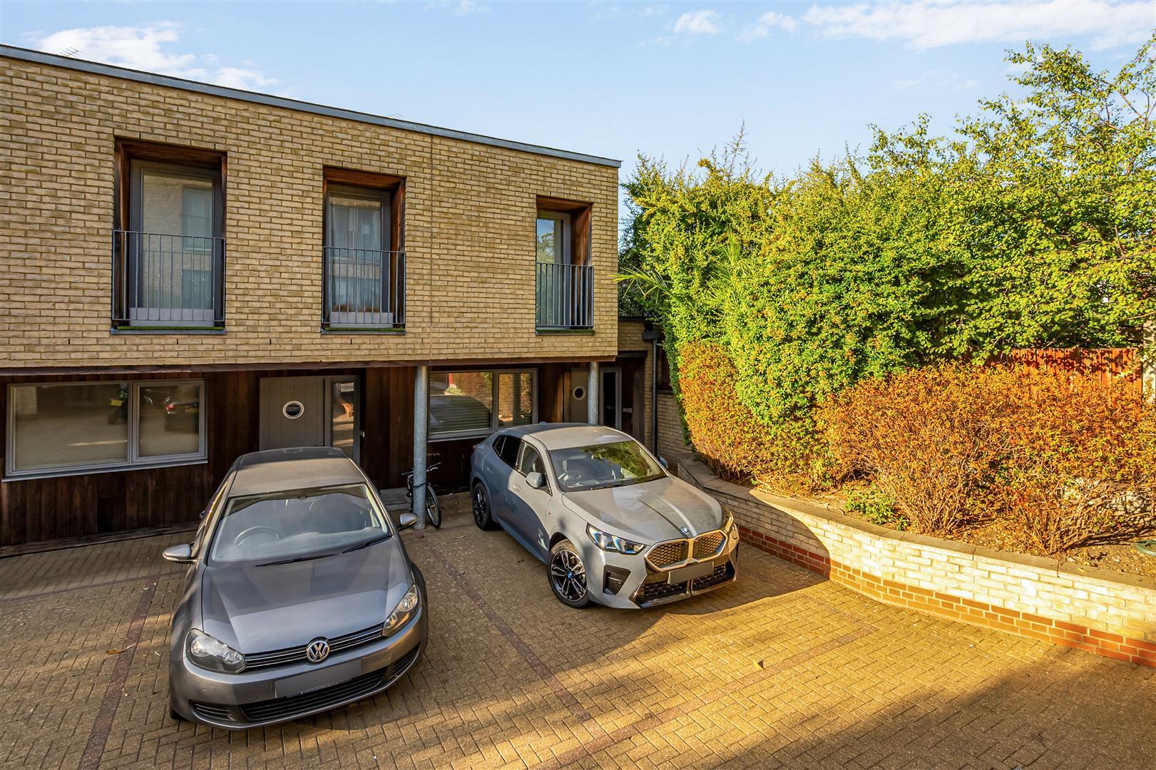 House Churchfield Road in Greater London