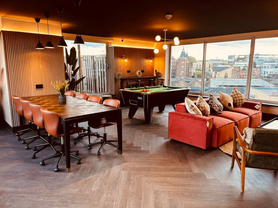 Flat Hawley Crescent in Greater London