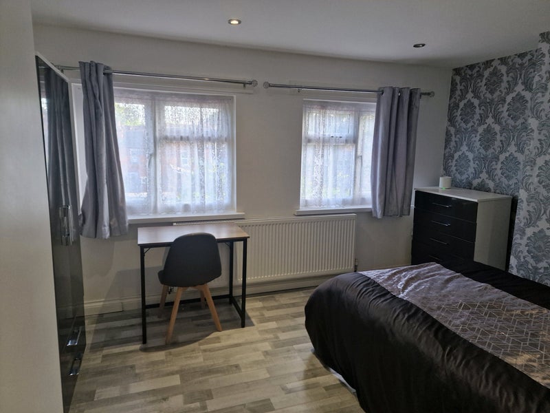 Room Douglas Road in Birmingham