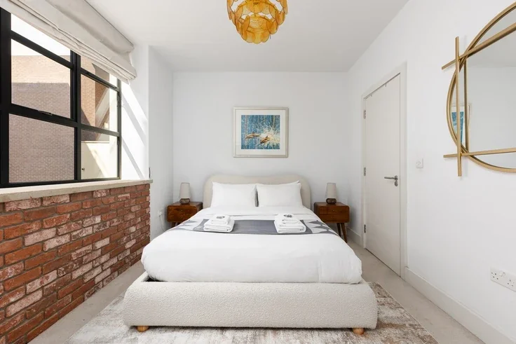 Flat Chatham Place in Greater London