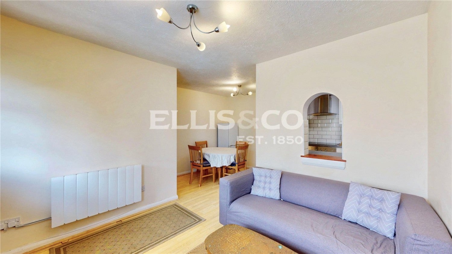 Flat Sovereign Grove in Greater London