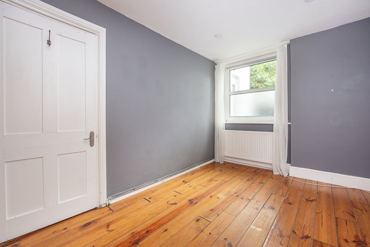 Flat Springfield Road in Greater London