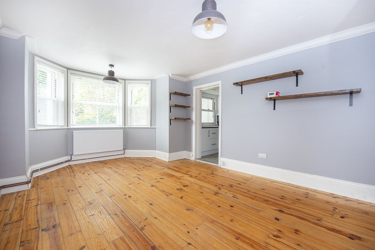 Flat Springfield Road in Greater London