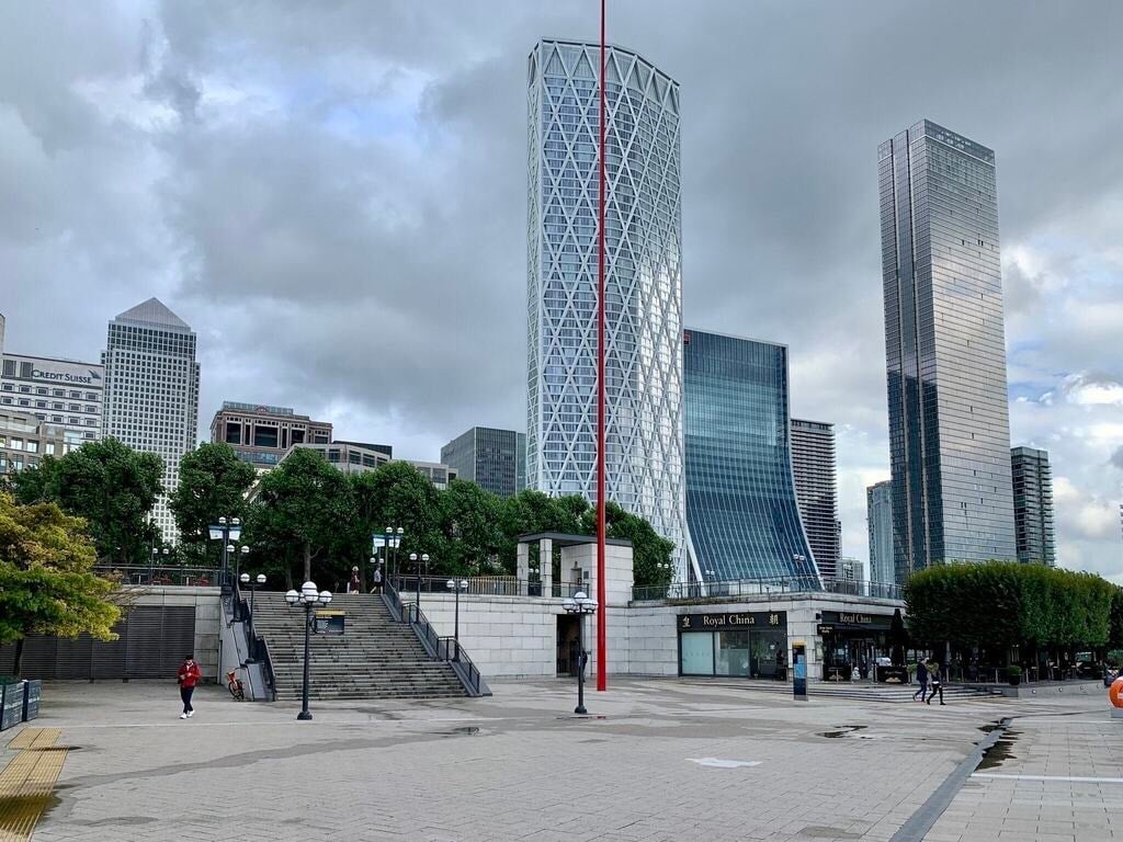Flat Westferry Circus in Greater London