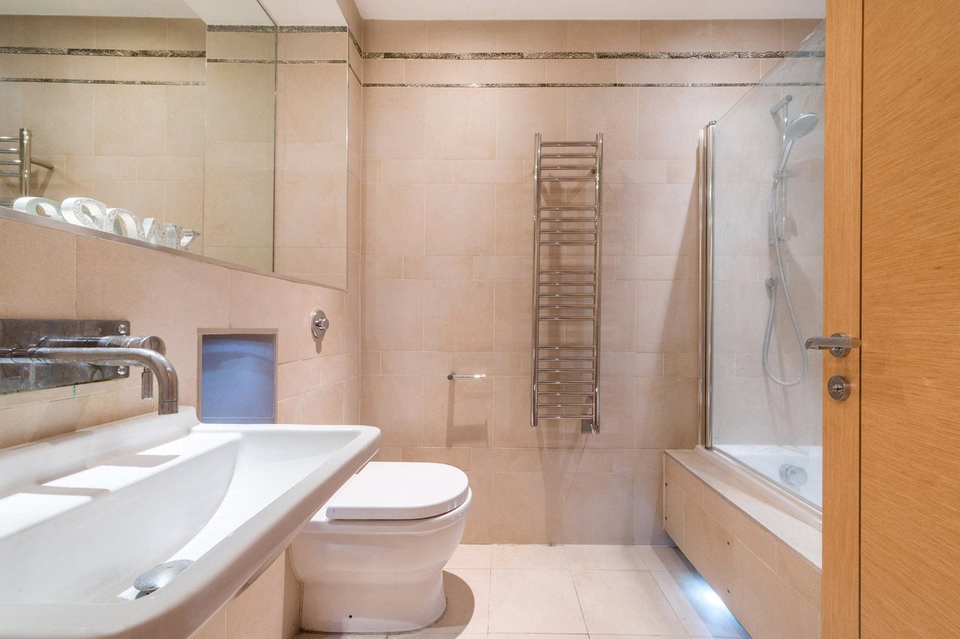 Flat Wardour Street in City of Westminster