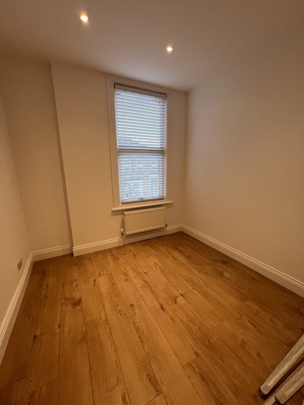 Flat Bedford Road in Greater London