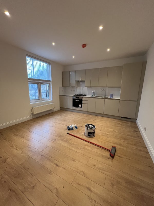 Flat Bedford Road in Greater London