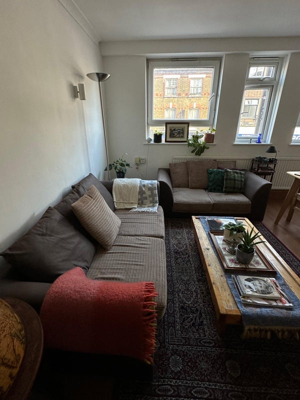Flat Hoxton Street in Greater London