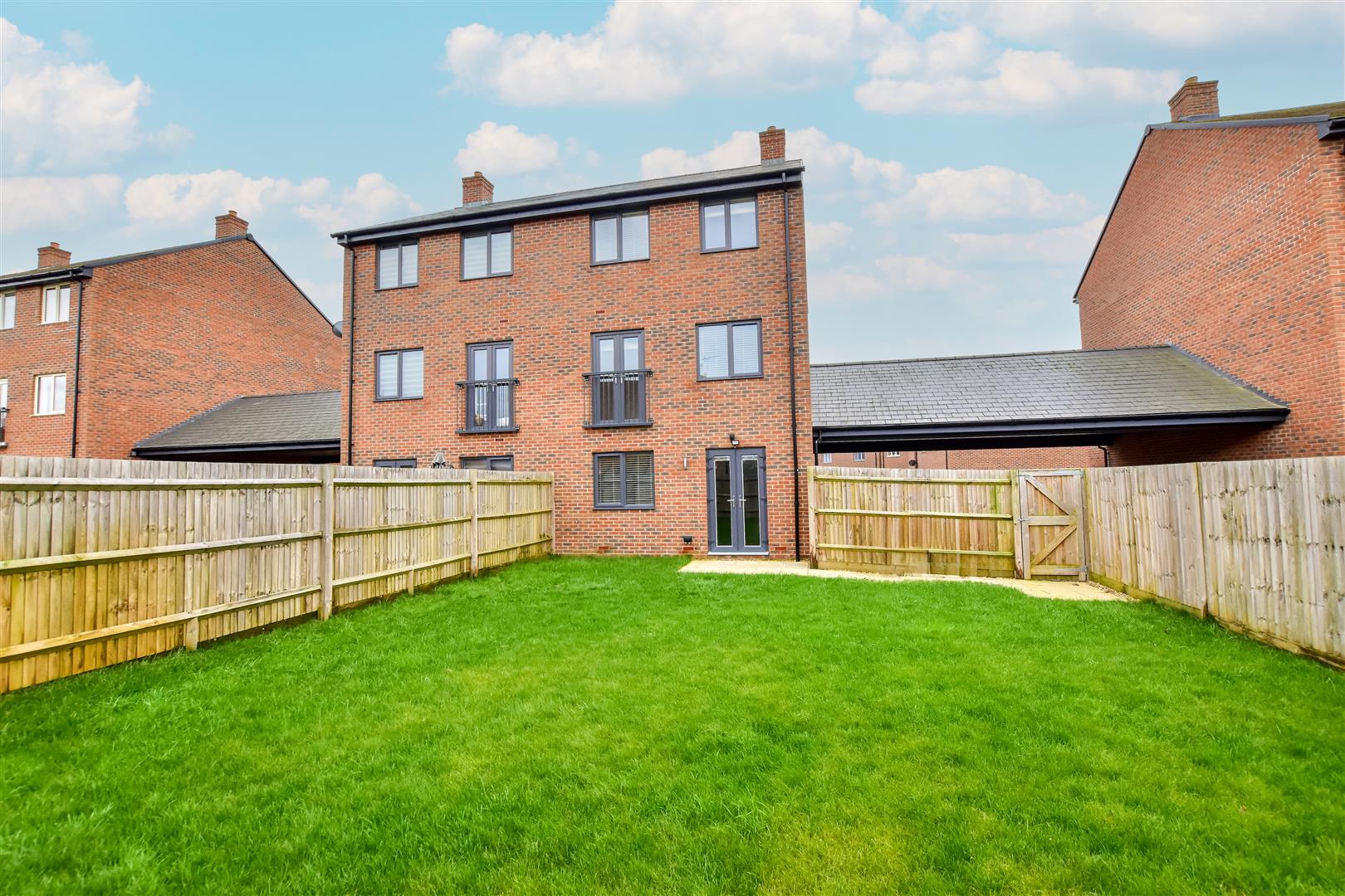 House Kempster Way in Aylesbury