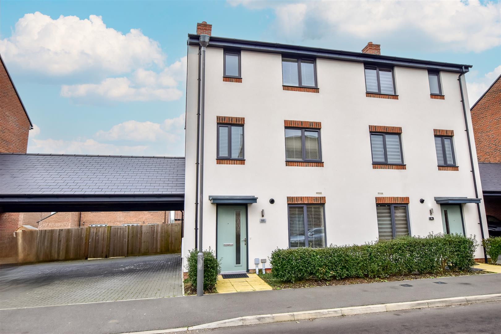House Kempster Way in Aylesbury