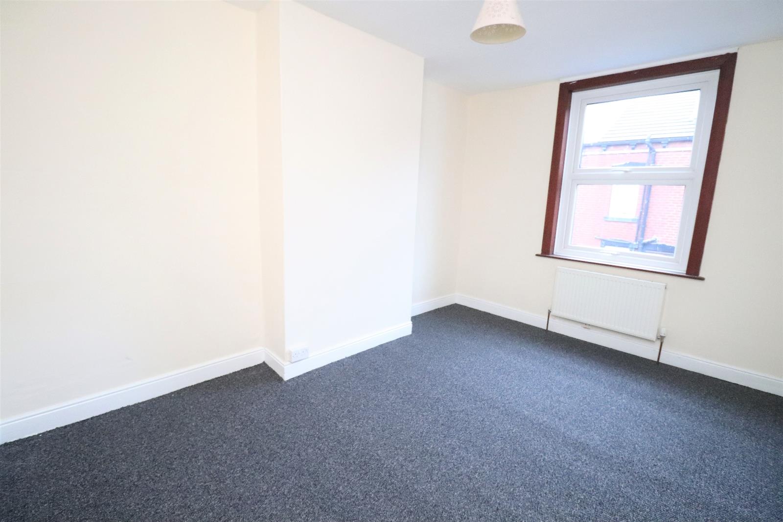 Flat Whingate Road in Leeds