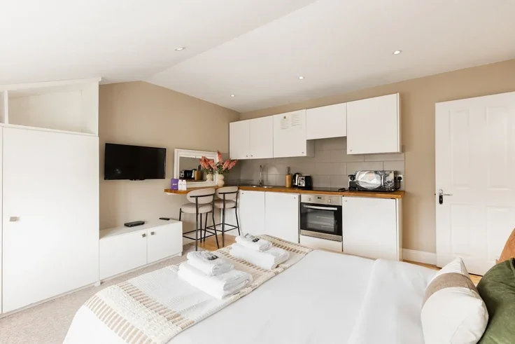 Flat Devonshire Terrace in City of Westminster
