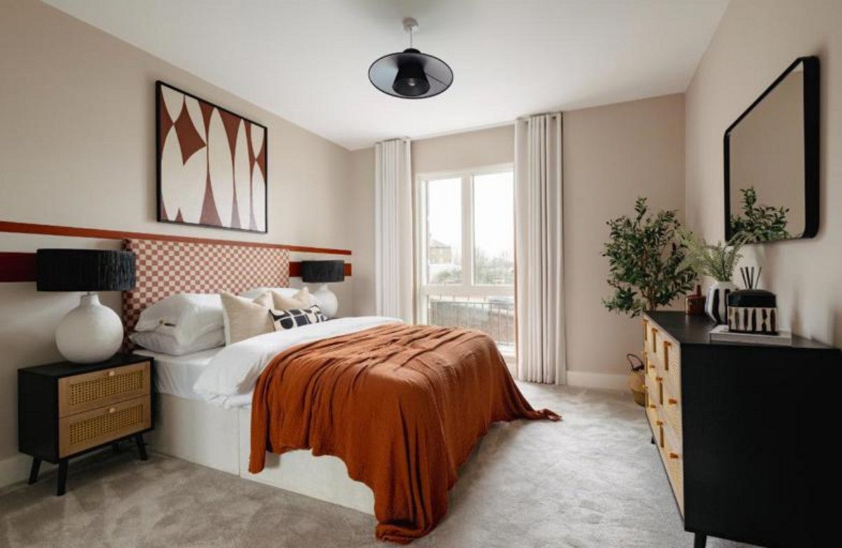Flat Northcote Road in Greater London
