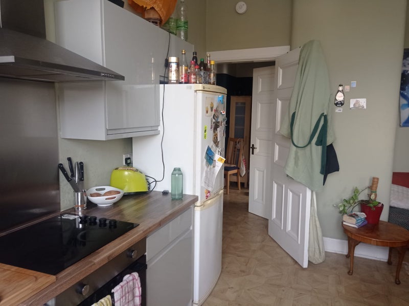 Room Letherby Drive in Glasgow