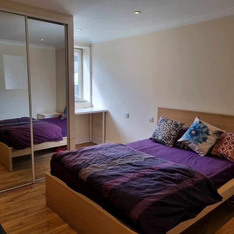 Room Regency Street in City of Westminster