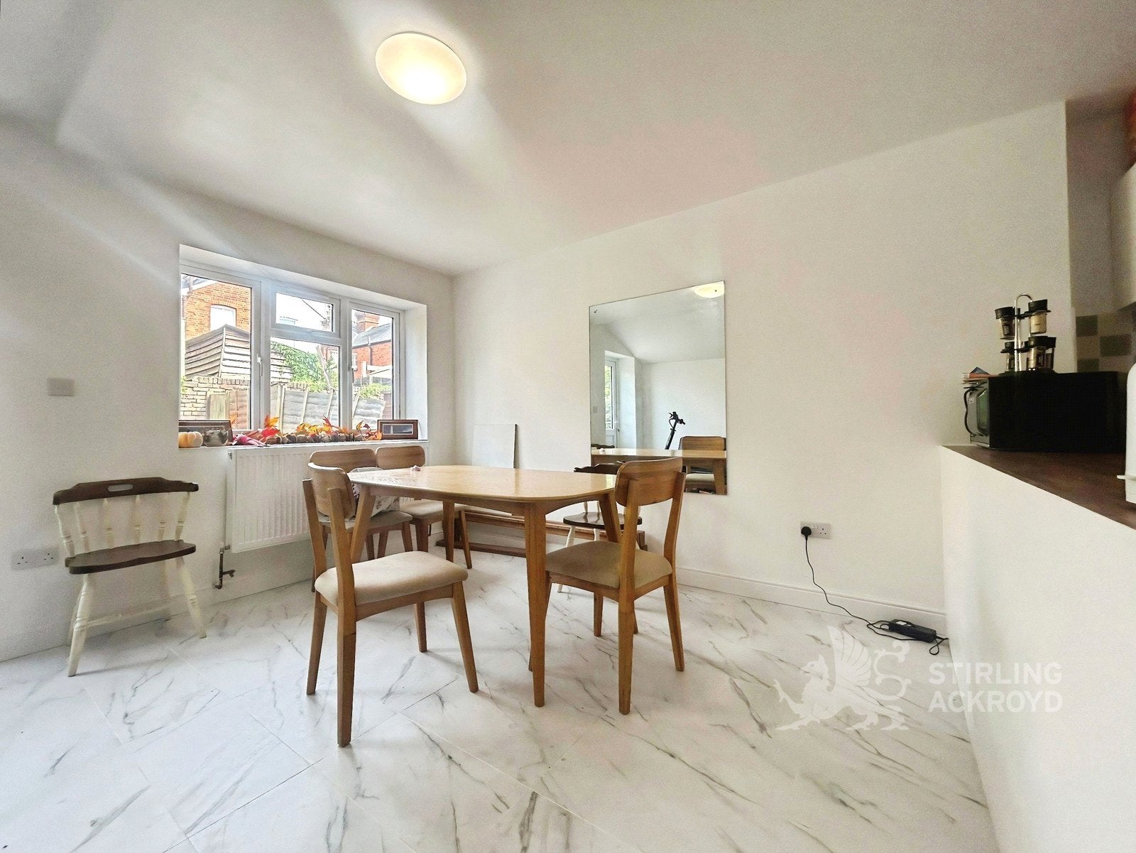 Room Springfield Road in Guildford
