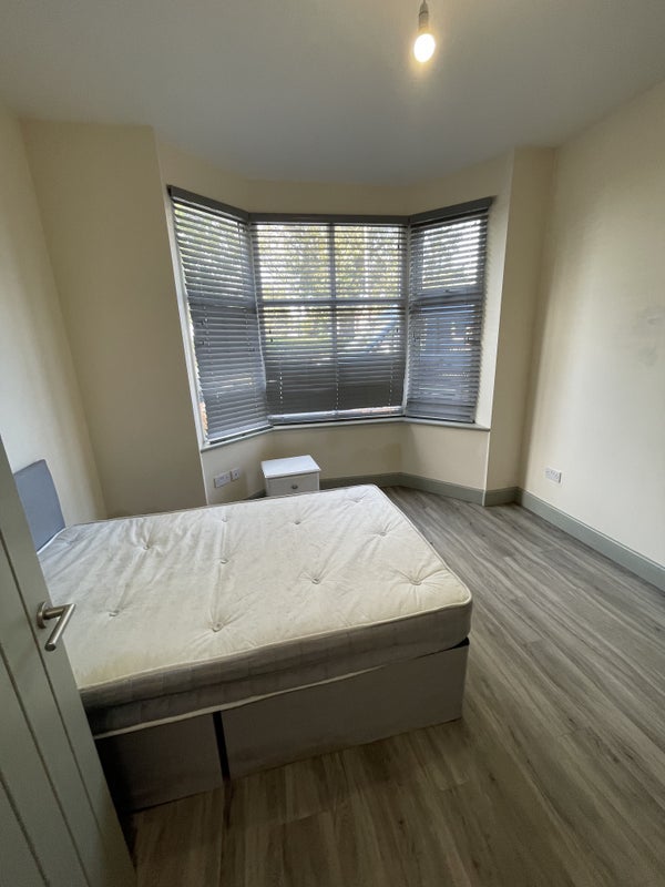 Room Sandy Lane in Coventry