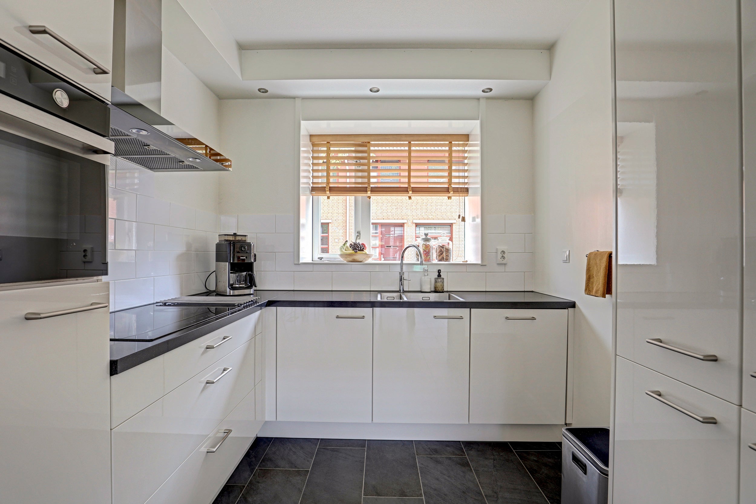Tussenwoning te koop: Moerasvaren 52, Hendrik-Ido-Ambacht
