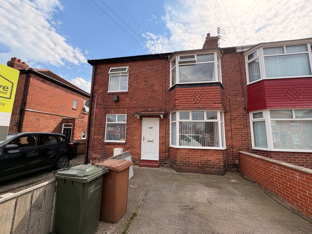 Flat Marondale Avenue in Newcastle upon Tyne