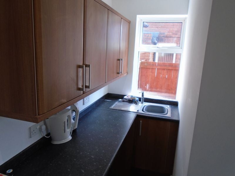 Flat Marondale Avenue in Newcastle upon Tyne