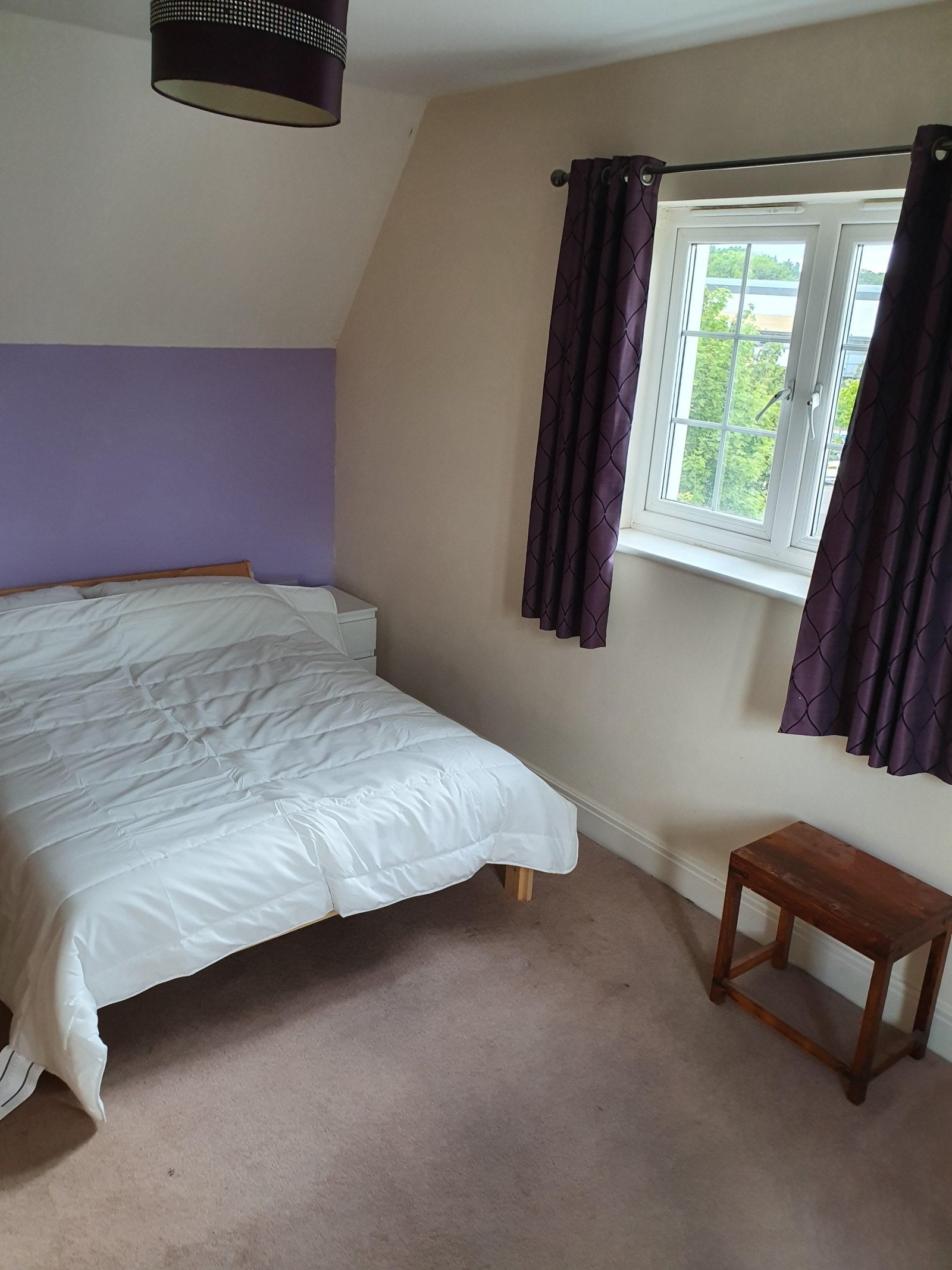 Room Warren Close in Waverley