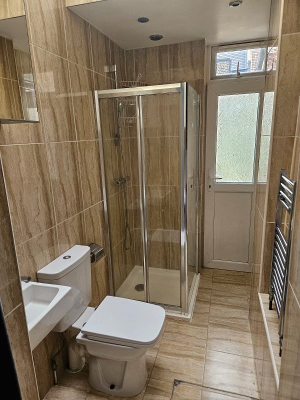 Room Halstow Road in Greater London