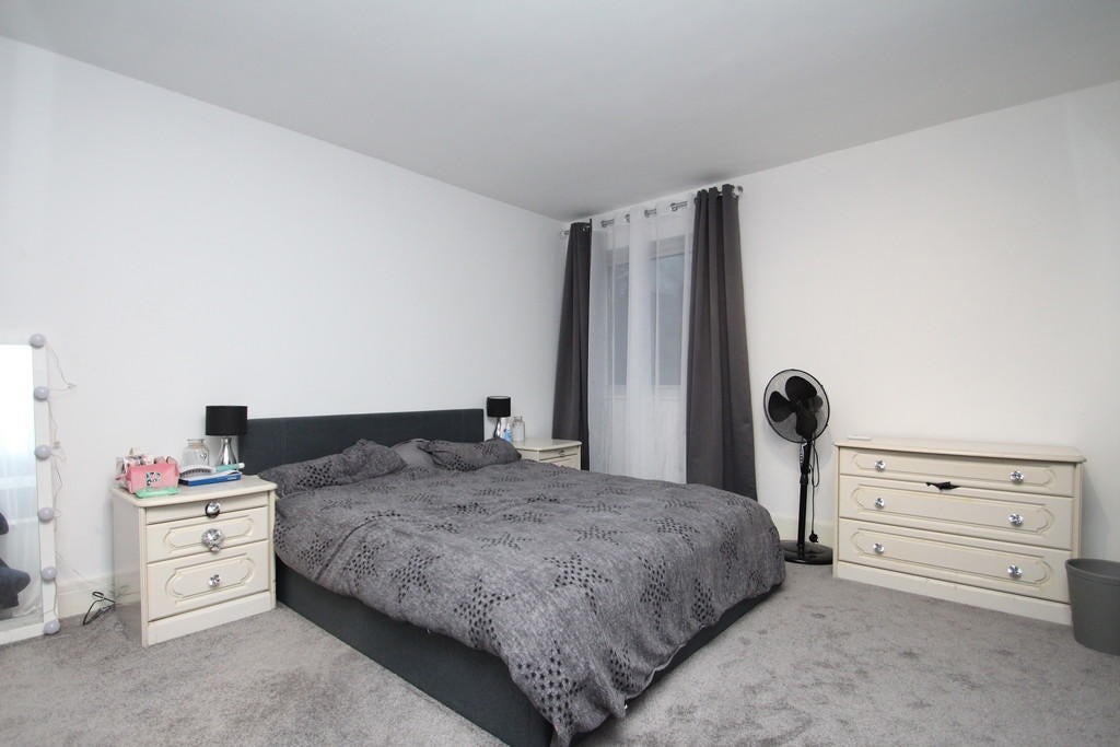Flat Goring Road in Worthing