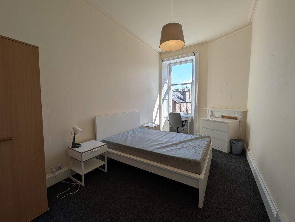 Flat New Mart Road in City of Edinburgh