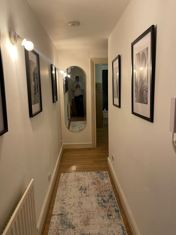 Flat Millbrook Road in Greater London
