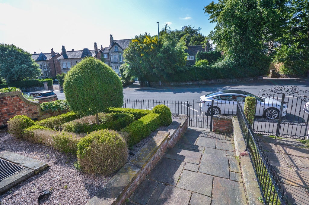 Flat St Johns Road in Trafford