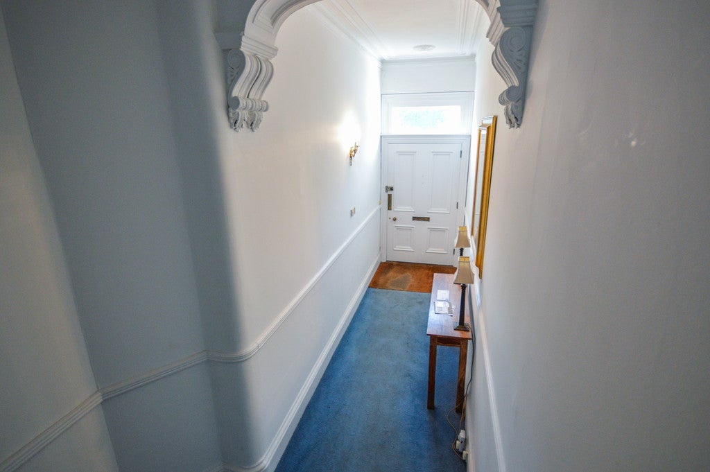 Flat St Johns Road in Trafford