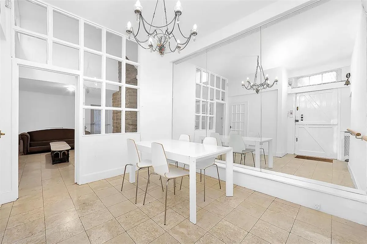 House Castelnau in Greater London