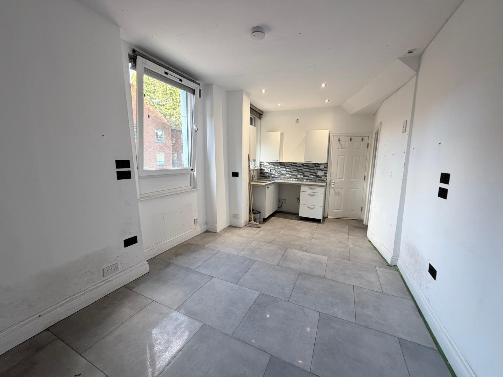 Flat Wentworth Street in Greater London