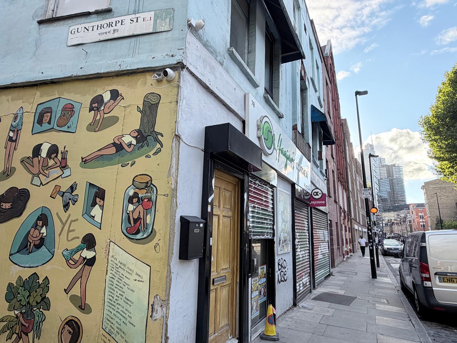Flat Wentworth Street in Greater London