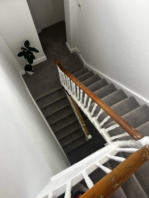Room Avenell Road in Greater London