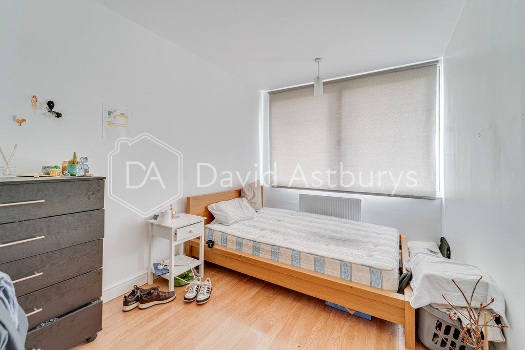 Room Copenhagen Street in Greater London