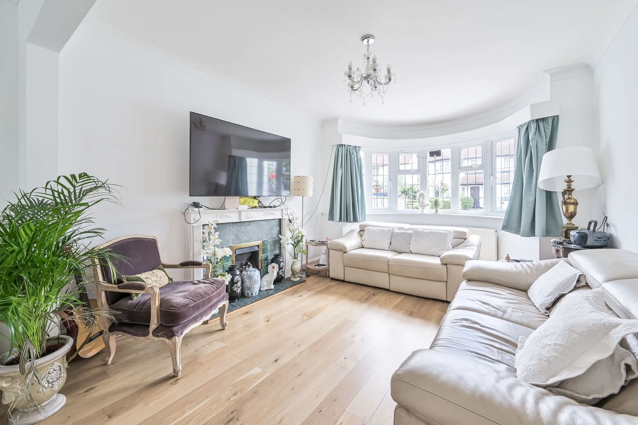 House Uphill Grove in Greater London
