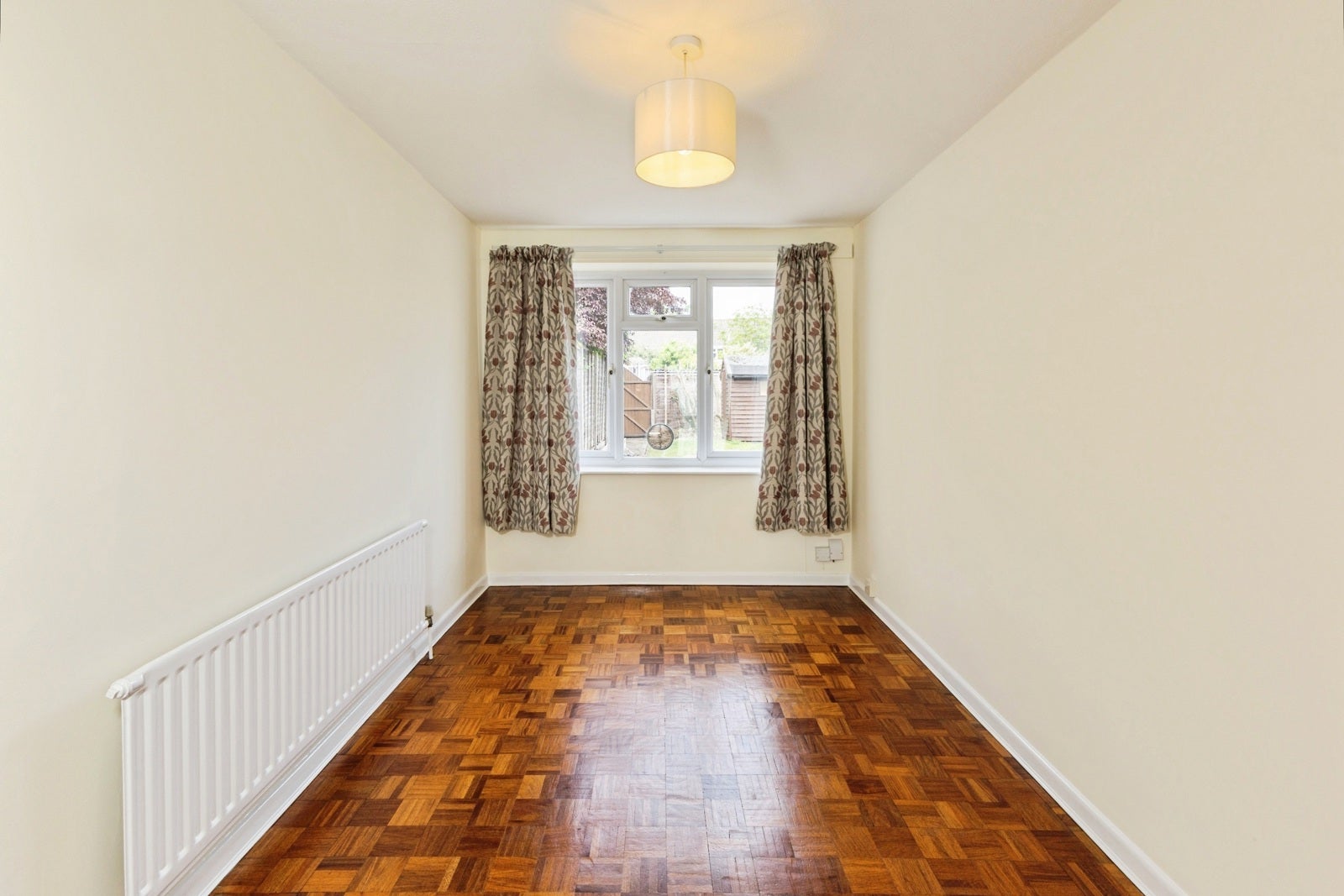 House Reynards Close in Sindlesham