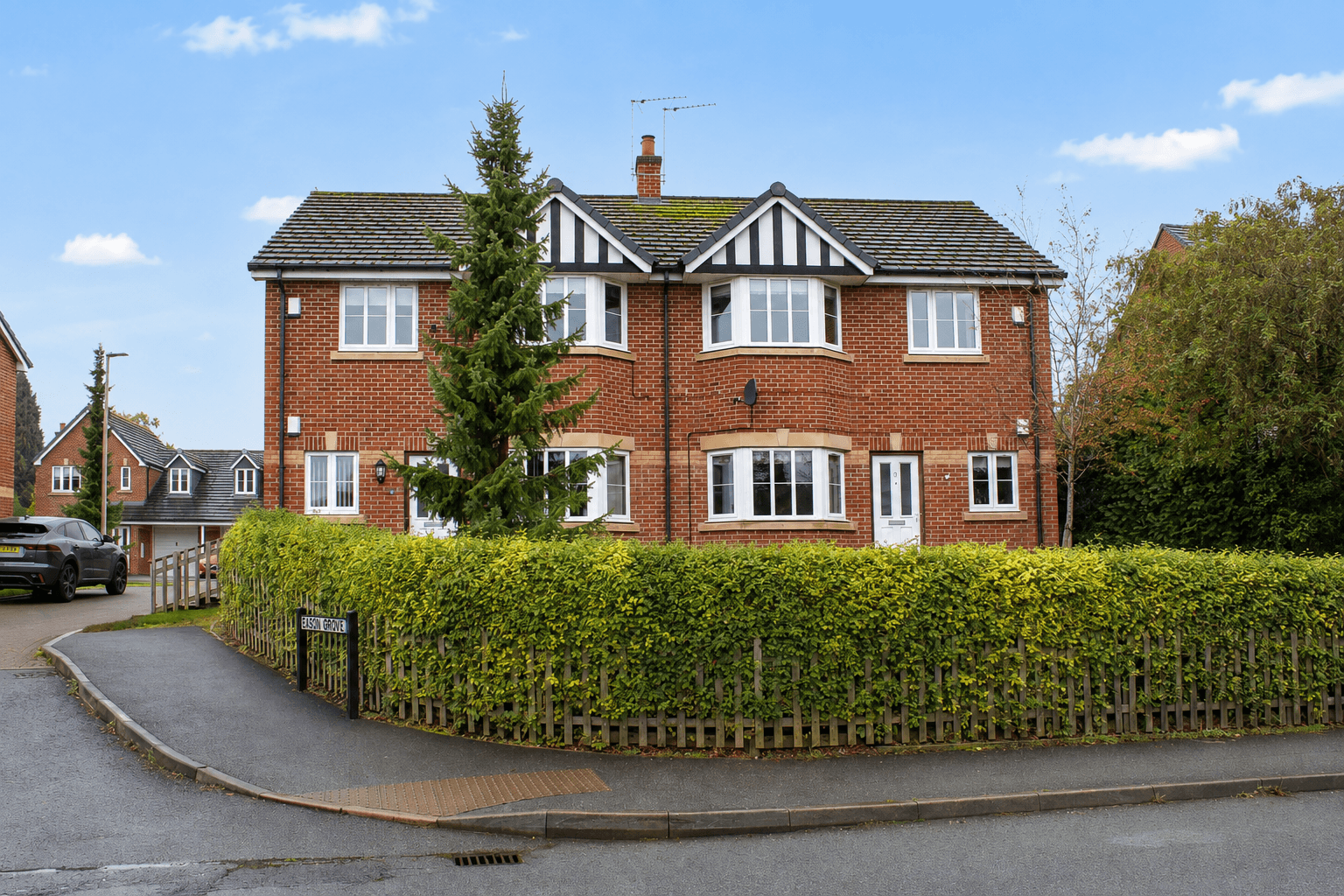 Flat Eason Grove in Wistaston
