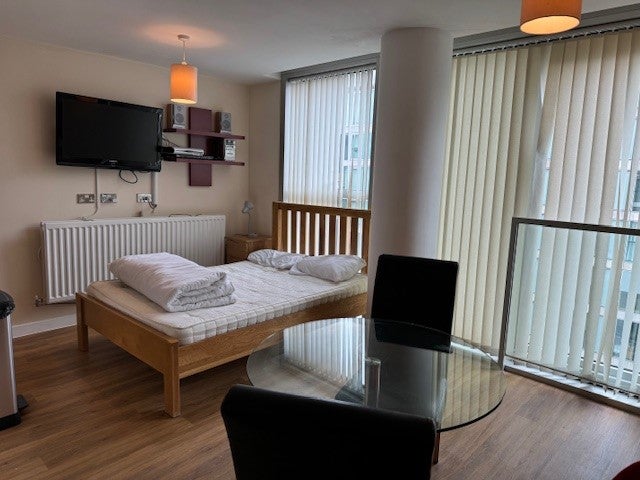 Flat Mortimer Square in Milton Keynes