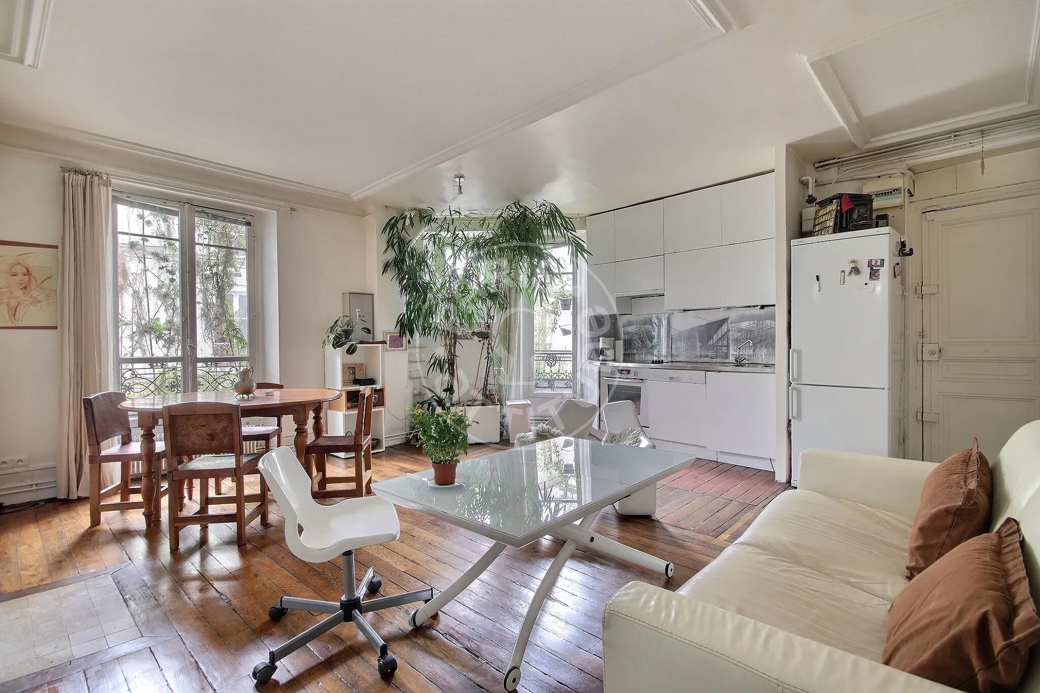 Flat Rue Friant in Paris