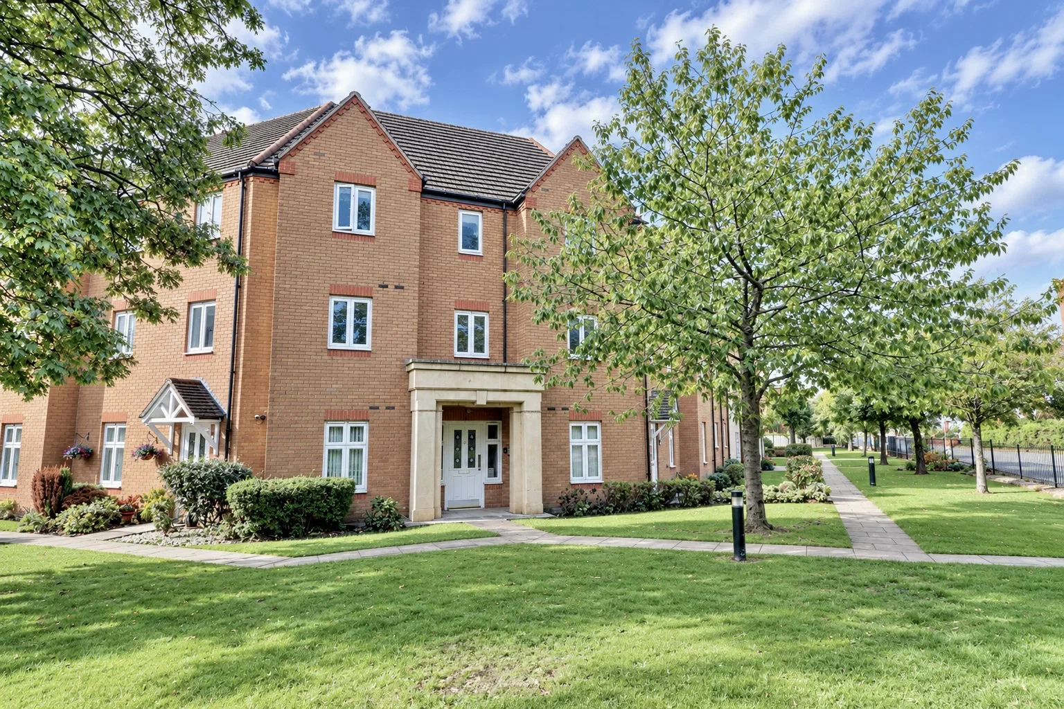 Flat The Briars in Aldridge