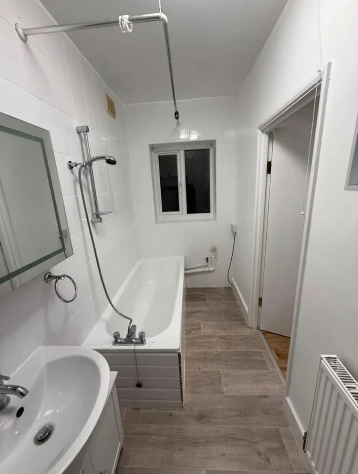 Room Adelaide Gardens in Greater London