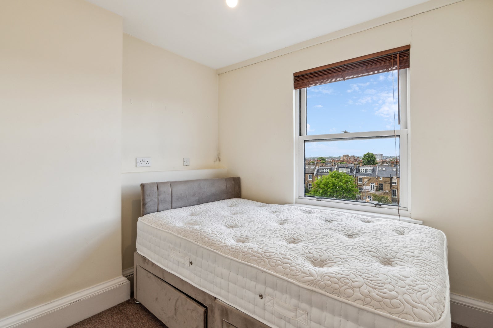 Flat Sutherland Avenue in City of Westminster