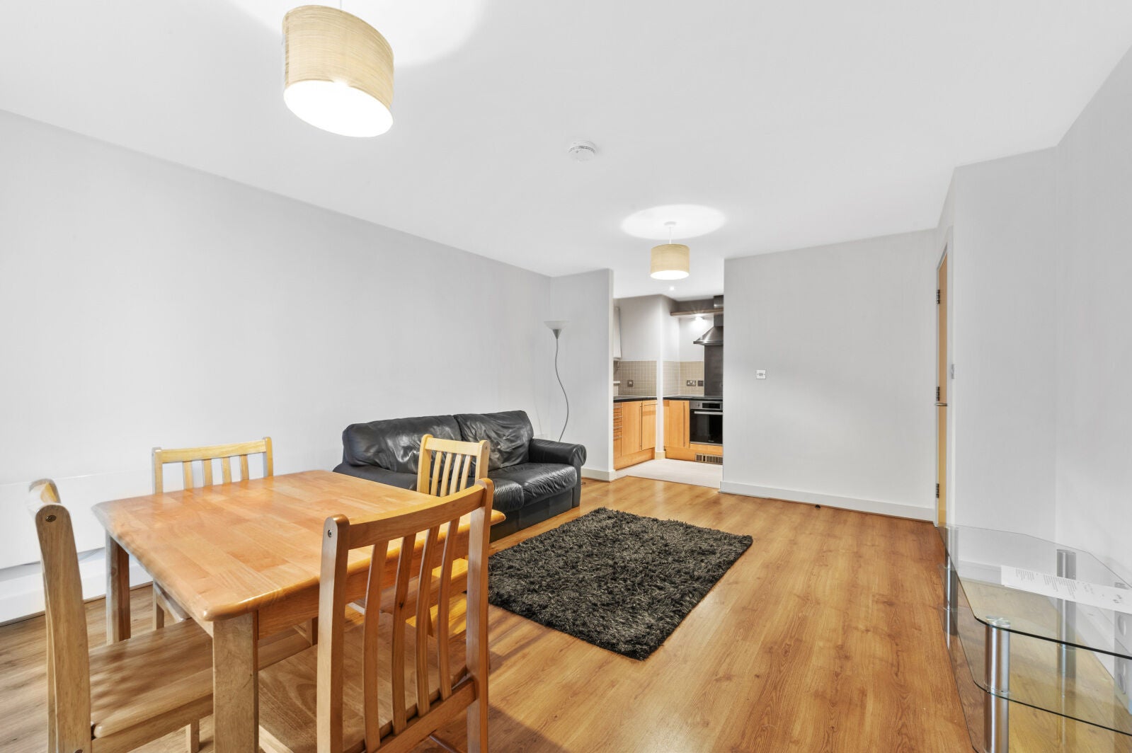 Flat Kent Road in Greater London