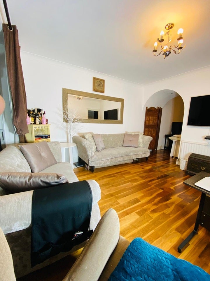 House Barnet Way in Greater London