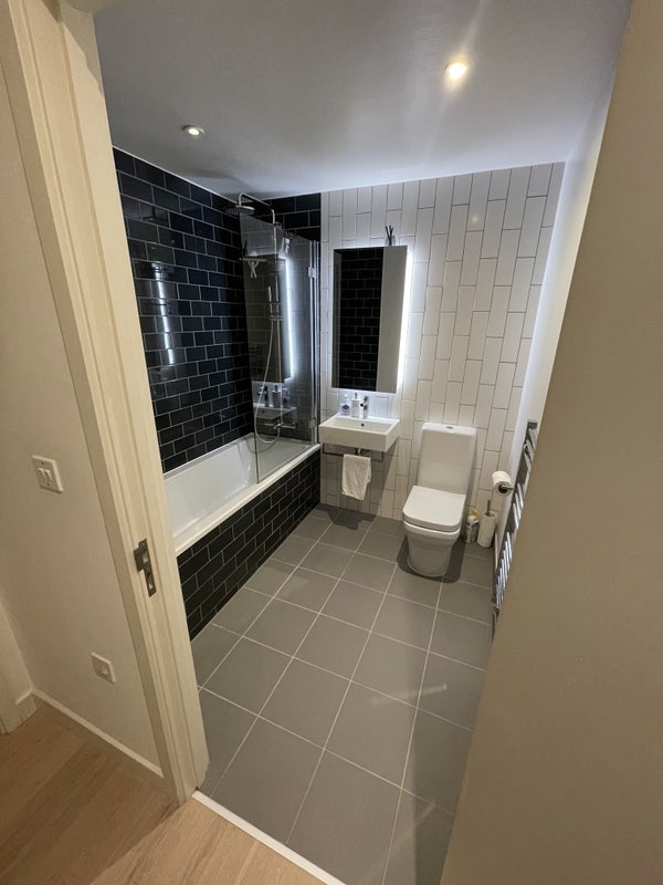 Room Shipwright Street in Greater London