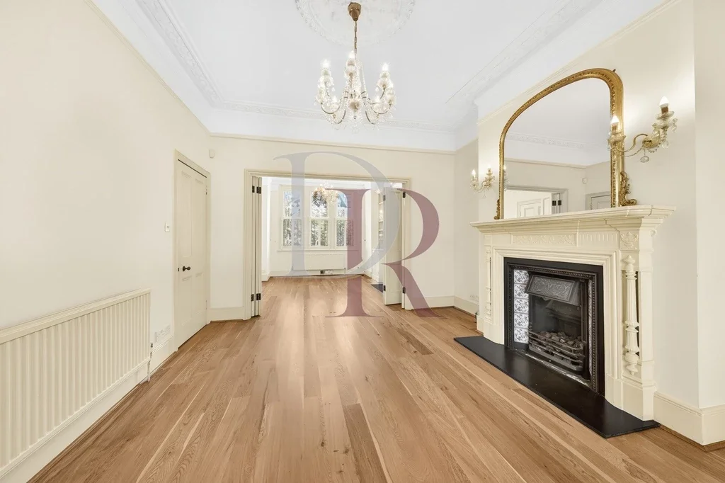 House Rodenhurst Road in Greater London