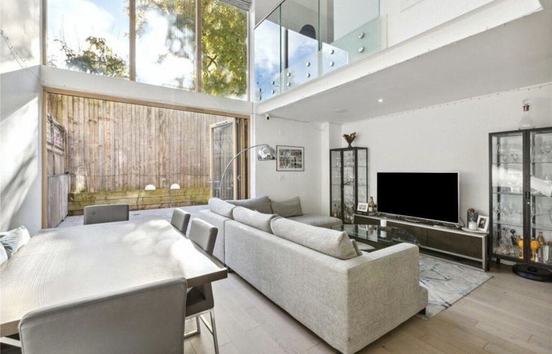Room Vinery Way in Greater London