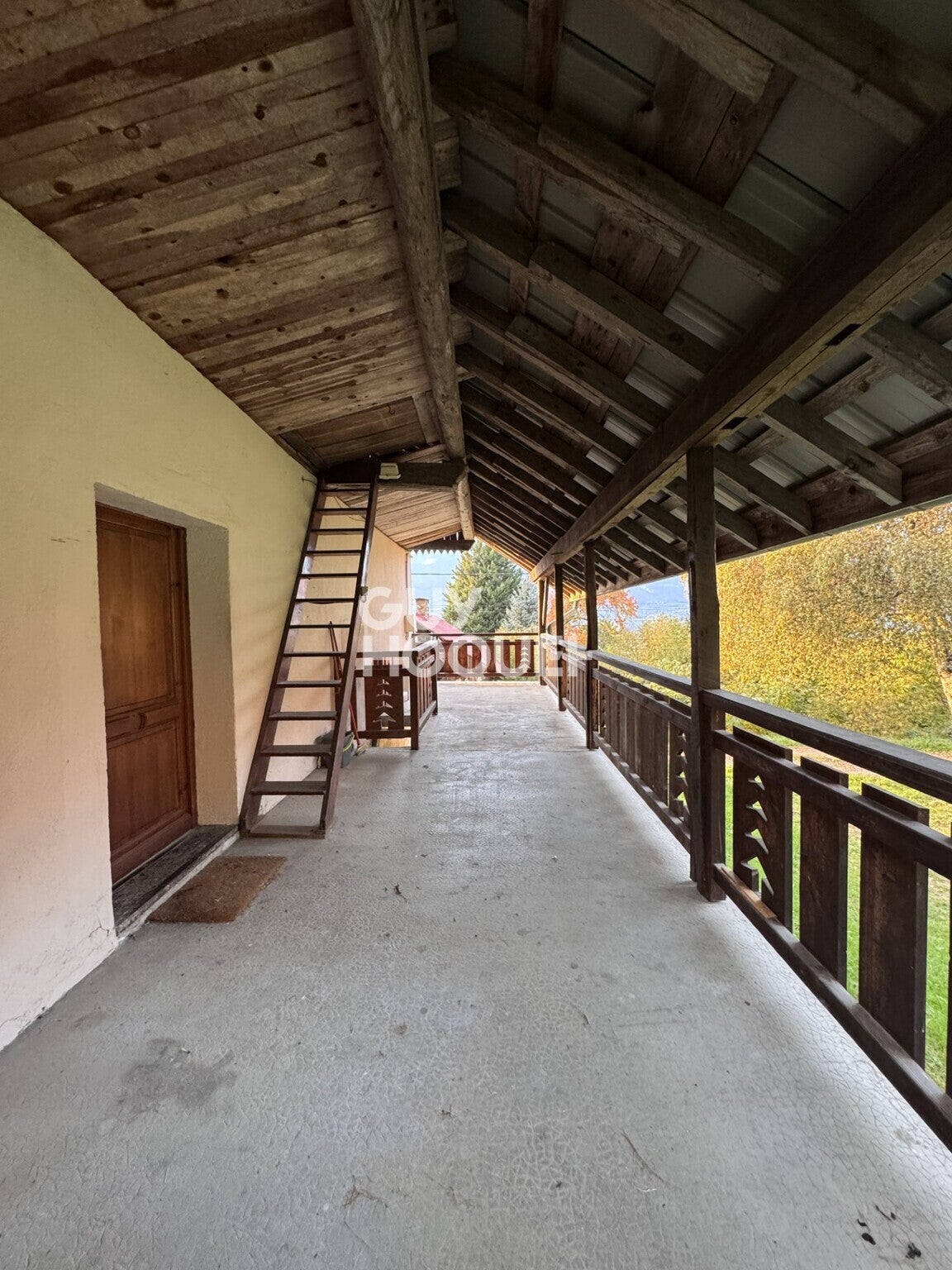 Flat Route de Fillout in Monthion